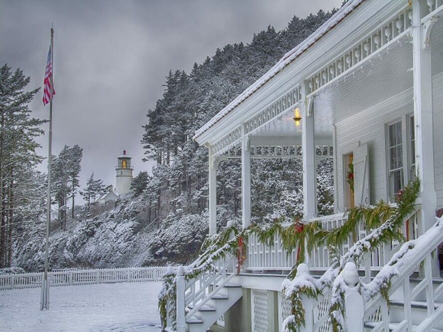 22nd Annual Victorian Christmas Open Houses, Heceta Lighthouse B&amp;B